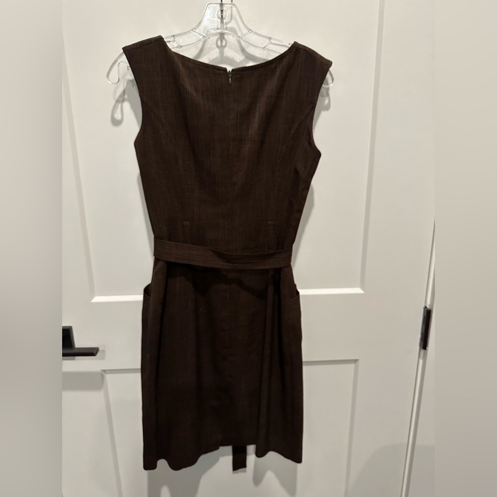Ellen Tracy size 2 brown knee-length dress with tie at the waist - Picture 4 of 6